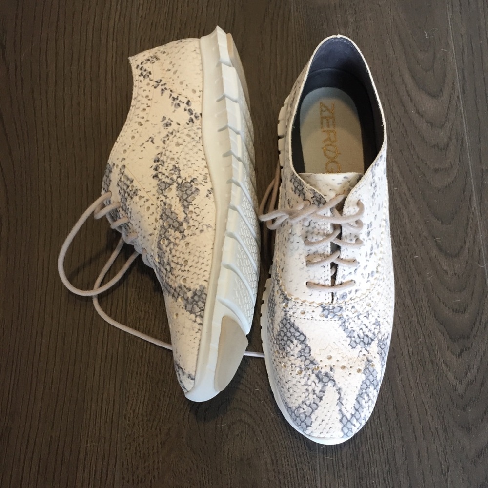 Brand new Cole Haan zerogrand leather sneakers 7